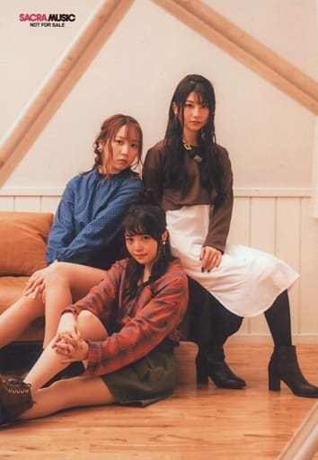駿河屋 -<中古>TrySail/集合(3人)/CD「azure」HMV特典ブロマイド(女性