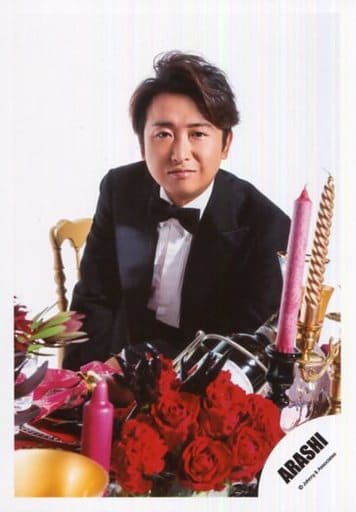 駿河屋 中古 嵐 大野智 バストアップ 座り 衣装白黒 顔正面 体やや左向き Arashi Anniversary Tour 5 グッズオフショット 公式生写真 ジャニーズ 駿河屋 中古 嵐 大野智 バストアップ 座り 衣装白黒 顔正面 体やや左向き Arashi Anniversary Tour 5 グッズオフショット 公式生写真 ジャニーズ