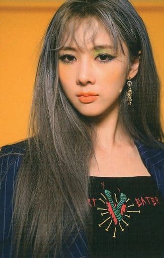 駿河屋 -<中古>DREAMCATCHER/ユヒョン(Yoohyeon)/バストアップ・衣装黒