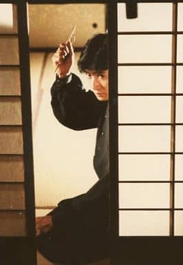 駿河屋 中古 三田村邦彦 飾り職人の秀 膝上 衣装黒 右手簪 半身 襖隠れ サイズ 約90 140 マルベル堂 ブロマイド 男性生写真 駿河屋 中古 三田村邦彦 飾り職人の秀 膝上 衣装黒 右手簪 半身 襖隠れ サイズ 約90 140 マルベル堂 ブロマイド 男性生写真