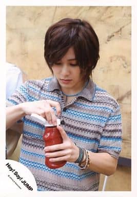 駿河屋 中古 Hey Say Jump 山田涼介 上半身 衣装茶青グレー 両手ケチャップ 顔下向き 目線下 公式生写真 ジャニーズ 駿河屋 中古 Hey Say Jump 山田涼介 上半身 衣装茶青グレー 両手ケチャップ 顔下向き 目線下 公式生写真 ジャニーズ