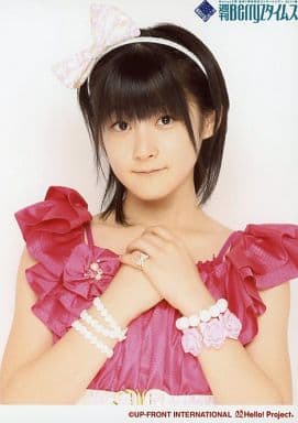 Berryz工房/嗣永桃子/バストアップ・衣装ピンク・両手胸、重ね・カチューシャ・背景白/2Lサイズ/結成7周年記念コンサートツアー2011春 週刊 Berryzタイムス