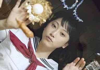 駿河屋 -<中古>松井玲奈/横型・制服・両手パー・カメラ目線/DVD