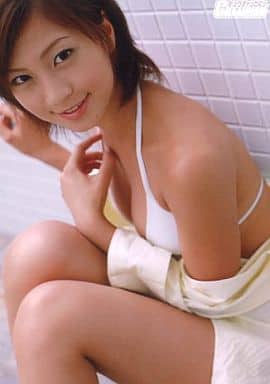 駿河屋 中古 安田美沙子 水着白 座り 背景白 ヤングチャンピオン付録生写真 女性生写真 駿河屋 中古 安田美沙子 水着白 座り 背景白 ヤングチャンピオン付録生写真 女性生写真