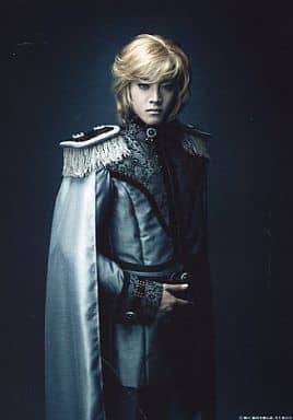 駿河屋 -<中古>松坂桃李(ラインハルト)/膝上・衣装グレー・マント・体