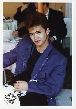 駿河屋 -<中古>光GENJI/諸星和己/上半身・紫色ジャケット・インナー黒 駿河屋 -<中古>光GENJI/諸星和己/上半身・紫色ジャケット・インナー黒