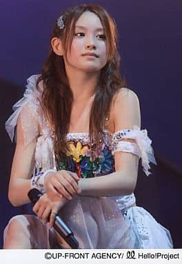 駿河屋 -<中古>モーニング娘。/高橋愛/ライブフォト・座り・膝上・衣装