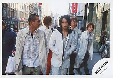 駿河屋 中古 Kat Tun 5人 横型 田口 後ろを振り返る 田中 上田前 背景街 Kat Tun 駿河屋 中古 Kat Tun 5人 横型 田口 後ろを振り返る 田中 上田前 背景街 Kat Tun