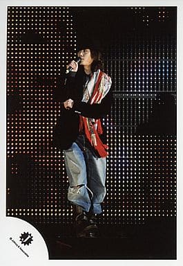 駿河屋 -<中古>KAT-TUN/赤西仁/ライブフォト・ジャケット黒・右手