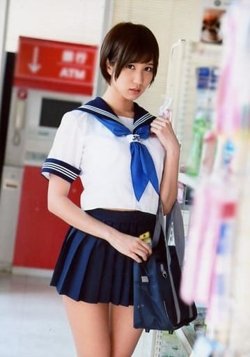 湊莉久　制服 IBW-392 制服の似合う美少女と性交 湊莉久 - MissAV.com ...