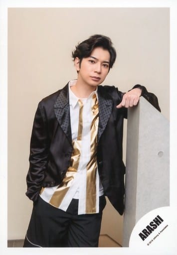 駿河屋 中古 嵐 松本潤 膝上 衣装黒 白 右手ポケット 左手上げ 右向き 口閉じ シングル Brave Mv ジャケ写オフショット 公式生写真 男性生写真 駿河屋 中古 嵐 松本潤 膝上 衣装黒 白 右手ポケット 左手上げ 右向き 口閉じ シングル Brave Mv ジャケ写オフショット 公式生写真 男性生写真