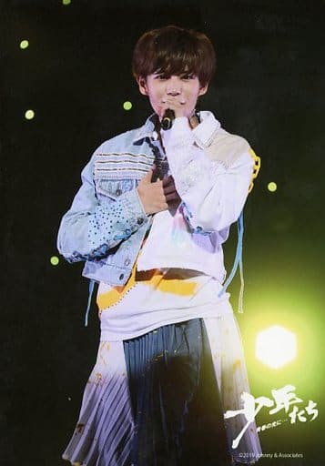 駿河屋 -<中古>なにわ男子/長尾謙杜/ライブフォト・膝上・衣装白・水色
