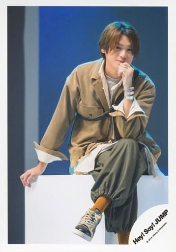駿河屋 -<中古>Hey!Say!JUMP/髙木雄也/全身(足見切れ)・衣装ベージュ