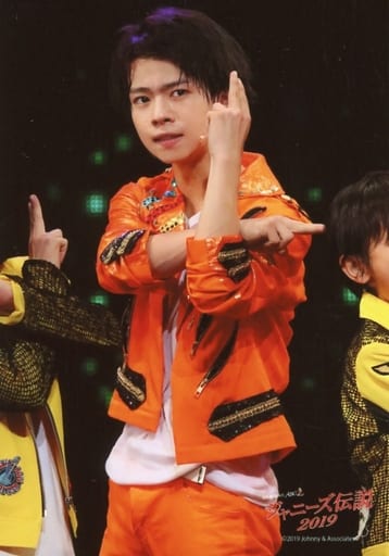 駿河屋 -<中古>少年忍者/織山尚大/ライブフォト・上半身・衣装オレンジ