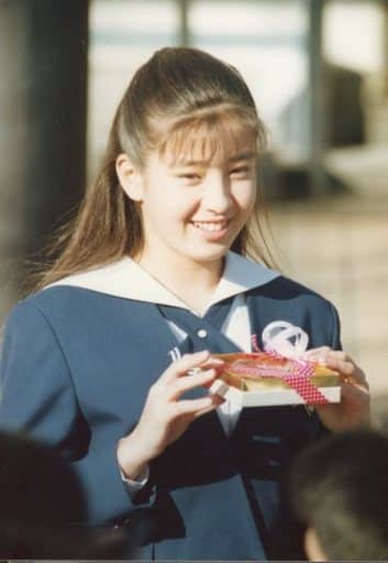 駿河屋 中古 宮沢りえ いつも誰かに恋してるッ 生写真 女性生写真