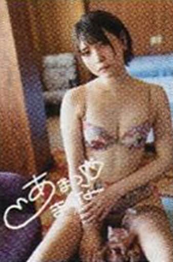 駿河屋 -<中古>☆あまつまりな/直筆サイン入り・膝上・座り・衣装赤