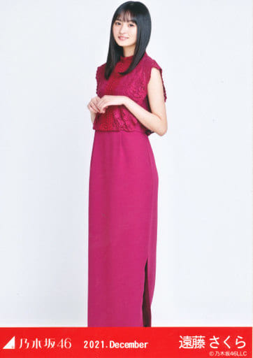 遠藤さくら/全身・パーティードレス/「乃木坂46 2021.December」WebShop 限定ランダム生写真 遠藤さくら/全身・パーティードレス/「乃木坂46 2021.December」WebShop 限定ランダム生写真