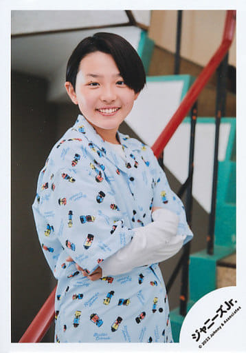 生写真(ジャニーズ)/アイドル/関西ジャニーズJr. 関西ジャニーズJr./伊藤篤志/上半身/関西ジャニーズJr. ISLAND TV プロフィール写真撮影オフショット 第2弾/公式生写真