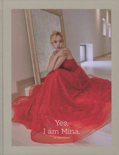 TWICE Yes, I am Mina. 1st Photobook