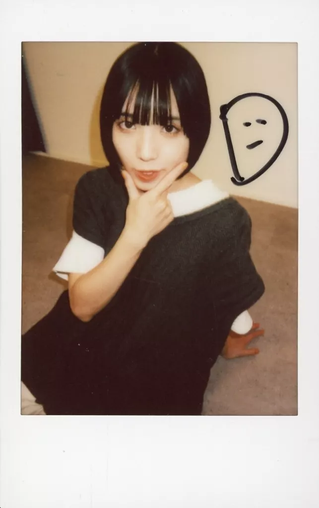 駿河屋 -<新品/中古>☆BiSH/アユニ・D/直筆サイン入り/生チェキ（女性 