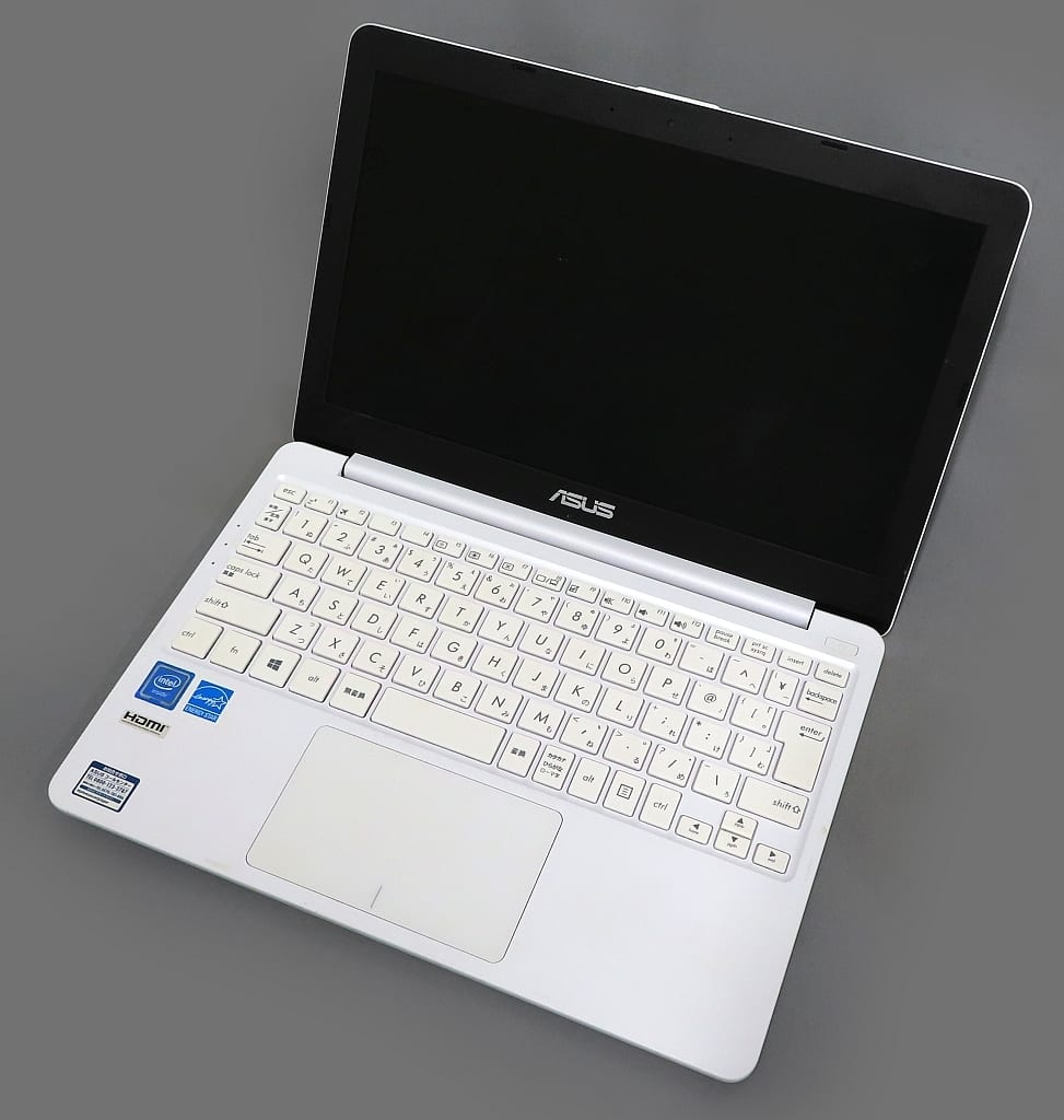 駿河屋 -<中古>ノート型PC本体 VivoBook E203NA-232W(パールホワイト