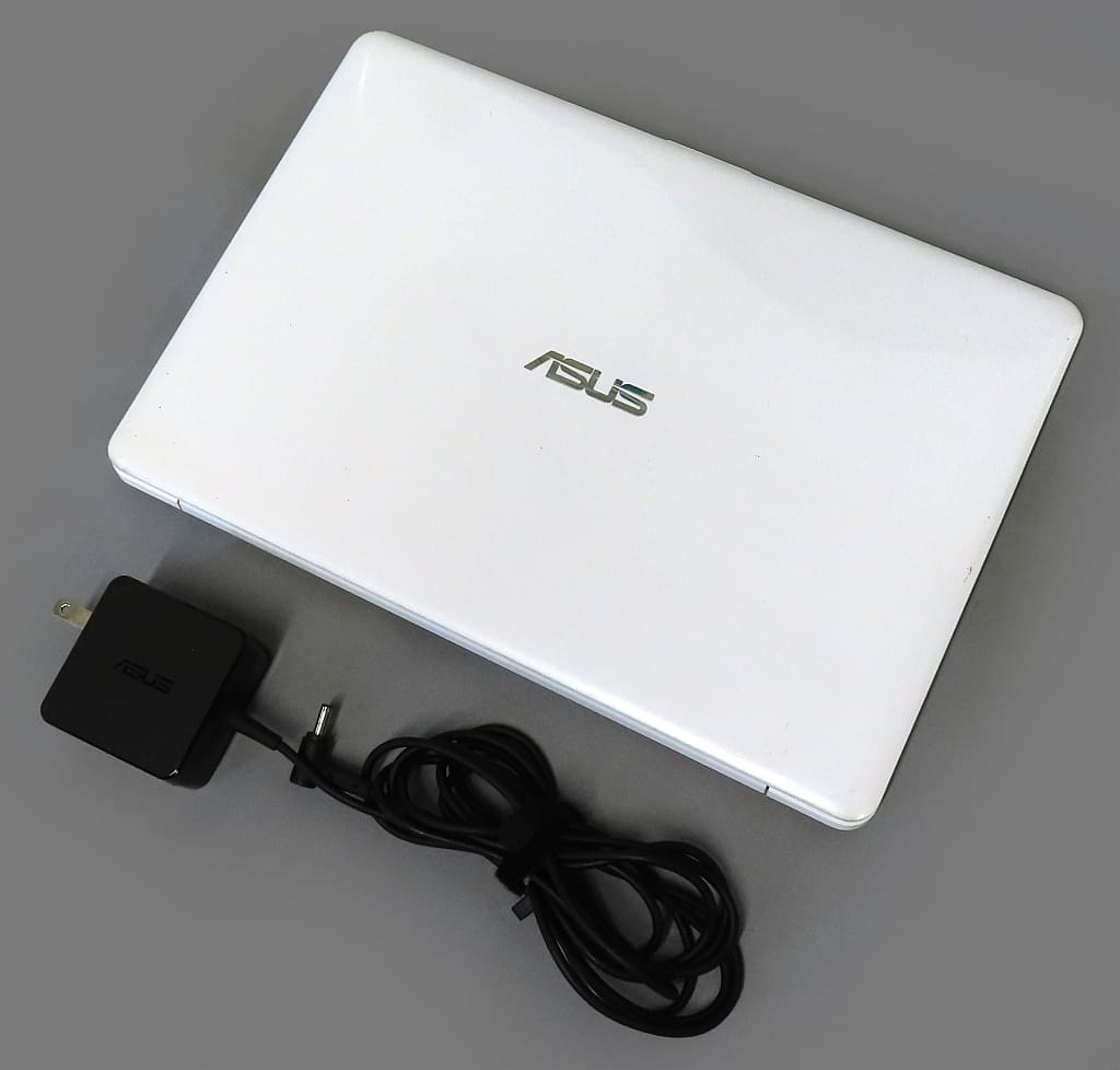 駿河屋 -<中古>ノート型PC本体 VivoBook E203NA-232W(パールホワイト