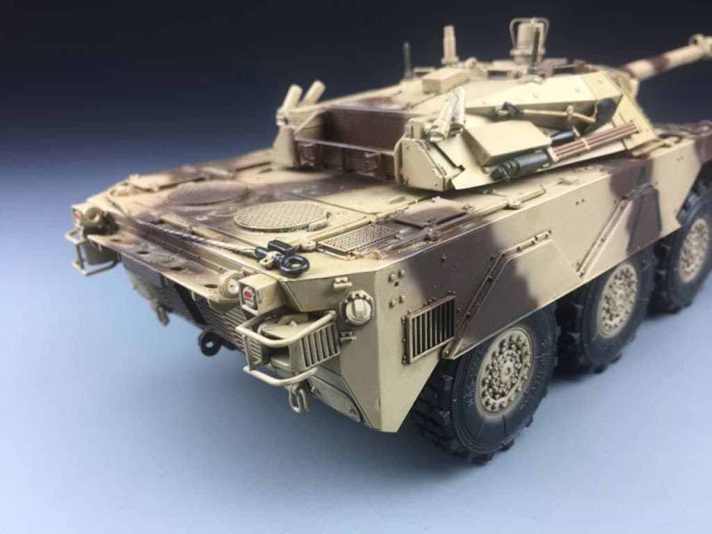 駿河屋 -<新品/中古>1/35 フランス軍 AMX-10RC 1991年 [TML4609