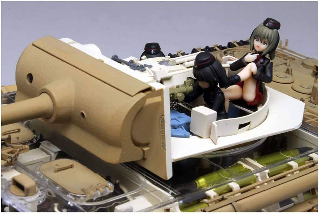 駿河屋 -<中古>1/35 パンターG型 黒森峰女学園 敵影確認!?車内大 駿河屋 -<中古>1/35 パンターG型 黒森峰女学園 敵影確認!?車内大