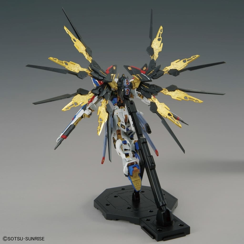 海外並行輸入正規品 新品 MGEX 1 100 ZGMF-X20A ストライクフリーダム