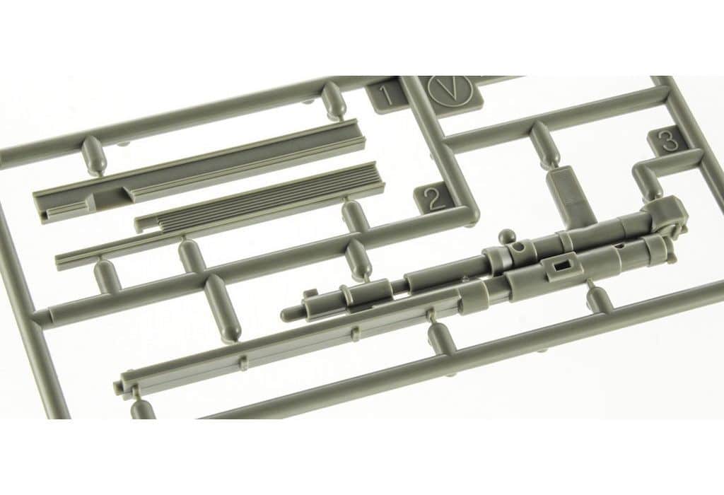 駿河屋 -<新品/中古>1/20 ロボットバトルV(ファイブ) 宇宙用重装甲戦闘
