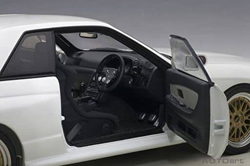 駿河屋 -<新品/中古>1/18 日産 スカイライン GT-R R32 V-Spec II