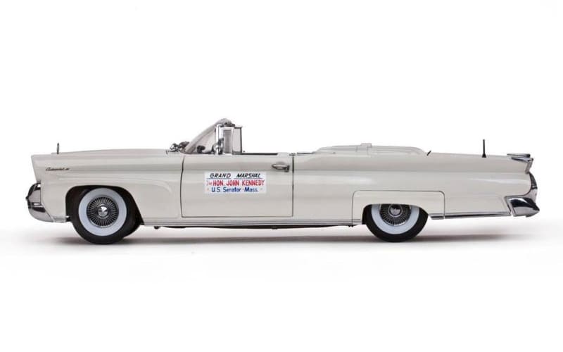 駿河屋 -<中古>1/18 リンカーン コンチネンタル MkIII 1958