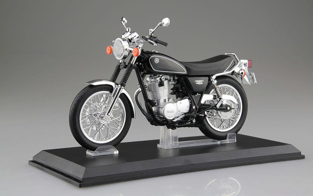 駿河屋 -<新品/中古>1/12 YAMAHA SR400(ヤマハブラック) 「完成品