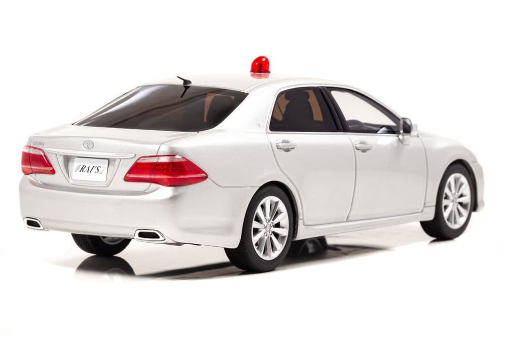 駿河屋 -<新品/中古>1/18 トヨタ クラウン GRS202 2011 警察本部交通部