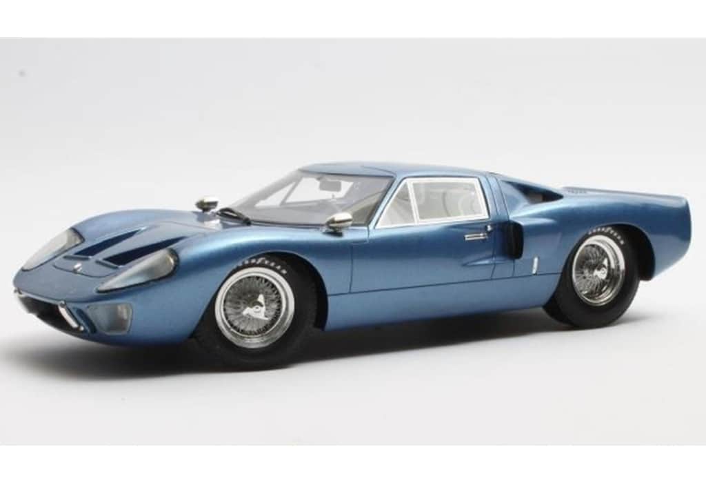 ミニカー　1/18 フォード GT40 MkIII 1966(ブルー) [CML1101]