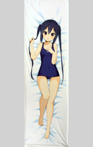 駿河屋 -<中古>【けいおん!】あずにゃん抱き枕カバー 中野梓(らぐほの