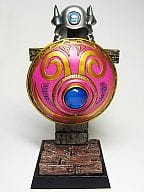 駿河屋 中古 まほうの盾 はぐれメタルヘルム ドラゴンクエスト レジェンドアイテムズギャラリー はぐれメタルの装備編 トレーディングフィギュア