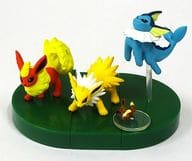 駿河屋 中古 イーブイ シャワーズ サンダース ブースター ぜんこくばん 立体ポケモン図鑑 第1集 トレーディングフィギュア