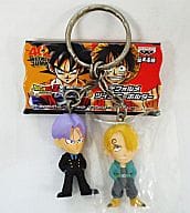 駿河屋 中古 トランクス サンジ ドラゴンボール ワンピース デフォルメツインキーホルダー キーホルダー マスコット