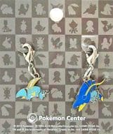 駿河屋 中古 692 ウデッポウ 693 ブロスター 全国ずかんメタルチャーム 2個セット ポケットモンスター ポケモン センター限定 キーホルダー マスコット