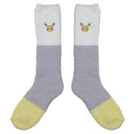 駿河屋 中古 ピカチュウ もこもこソックス ワンポイント フルカラー 23 25cm ポケットモンスター ポケモンセンター限定 ソックス
