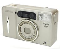 Nikon APS ズームレンズ内蔵IX240オートフォーカスAEレンズシャッターカメラ Nuvis 300 (状態：本体のみ/本体状態難)