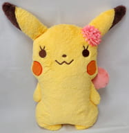 駿河屋 中古 ピカチュウ メス Pokemonピロークッション ポケットモンスター Its Demo ワールドオンラインストア限定 クッション 抱き枕 本体