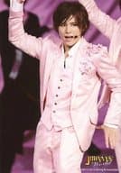 駿河屋 中古 Hey Say Jump 山田涼介 ライブフォト 膝上 衣装ピンク 右手上 左手パー下 目線右 Johnny S World Hey Say Jump