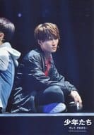 Snow Man 渡辺翔太 ライブフォト 全身 座り 衣装紺 体右向き 少年たち そして それから ステージフォト第1弾の取り扱い店舗一覧 中古 新品通販の駿河屋 Snow Man 渡辺翔太 ライブフォト 全身 座り 衣装紺 体右向き 少年たち そして それから ステージフォト第1弾の取り扱い店舗一覧 中古 新品通販の駿河屋