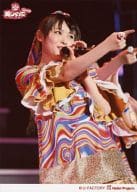 駿河屋 中古 C Ute 矢島舞美 ライブフォト 上半身 衣装赤 青 緑 指差し 2lサイズ C Uteコンサート ツアー12春夏 美しくってごめんね Ute