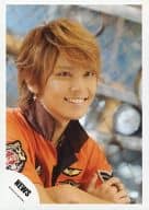 駿河屋 中古 News テゴマス 手越祐也 増田貴久 バストアップ 衣装オレンジ 腕組み 笑顔 公式生写真 ジャニーズ