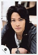 駿河屋 中古 Kis My Ft2 二階堂高嗣 バストアップ 衣装黒 腕時計 カメラ目線 口閉じ 公式生写真 Kis My Ft2