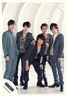 駿河屋 中古 嵐 5人 集合 センター相葉雅紀 全身 背景白 Your Eyes 公式生写真 嵐