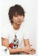 駿河屋 中古 嵐 櫻井翔 シャツ白 右手指輪 ネックレス 上半身 公式生写真 嵐